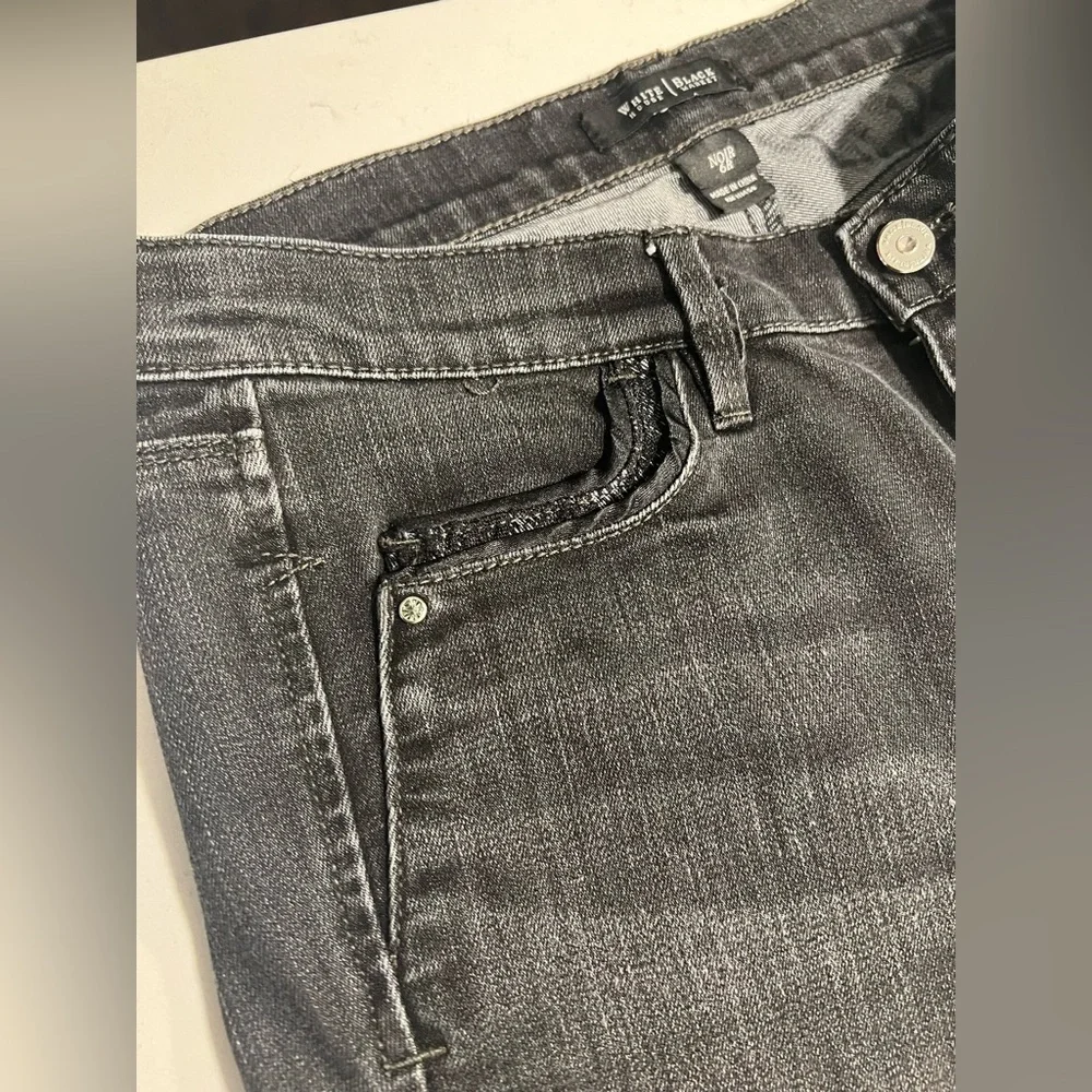 WHBM Noir Slim Leg Black Jeans size 6R